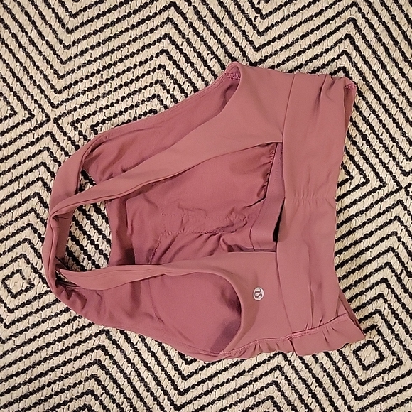 EUC lululemon sports bra size 4 - Picture 2 of 3